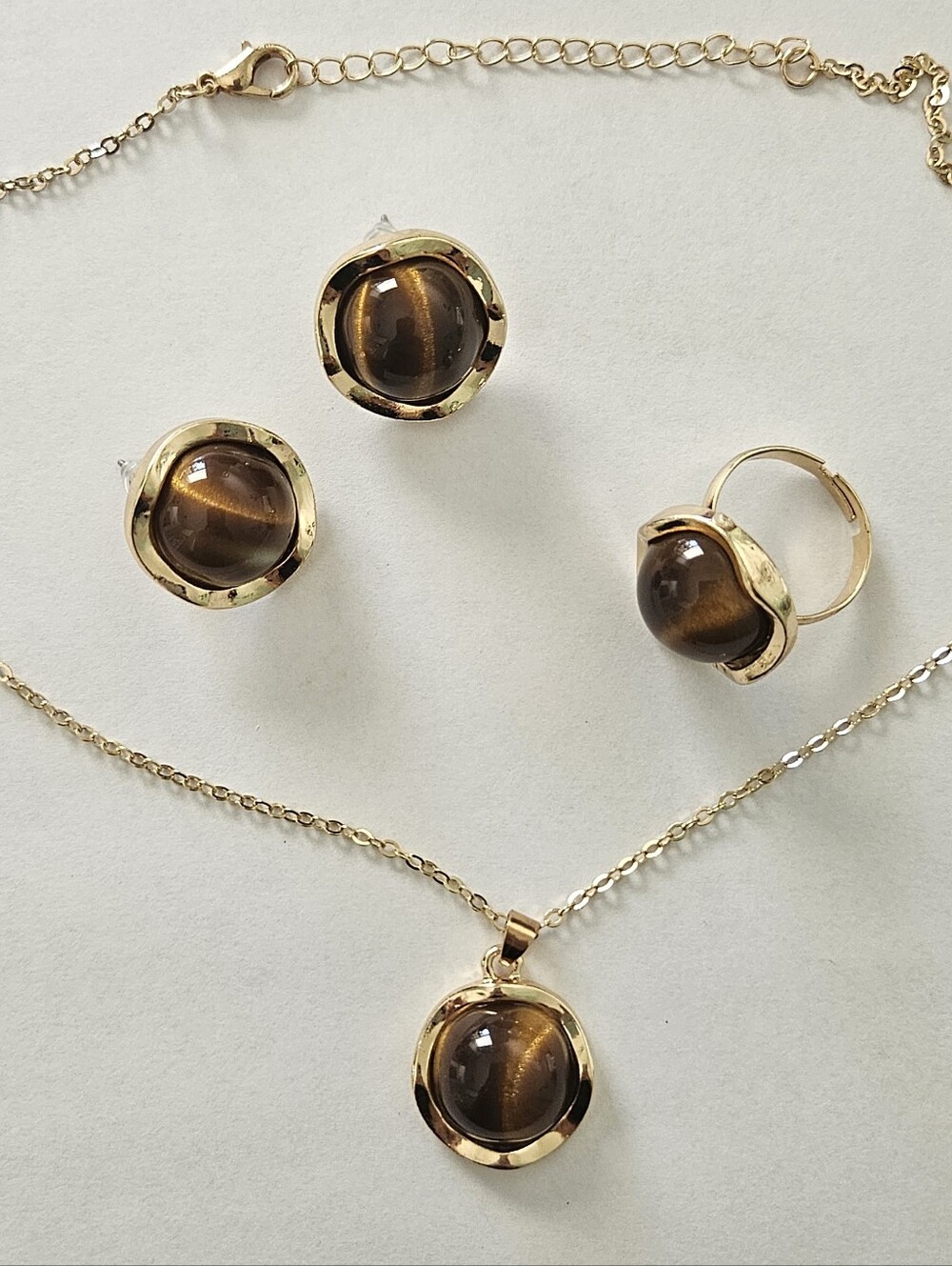 NEW Gold-Tone Tiger Eye Pendant Necklace and Stud Earrings Set Formal Feminine - Picture 2 of 10